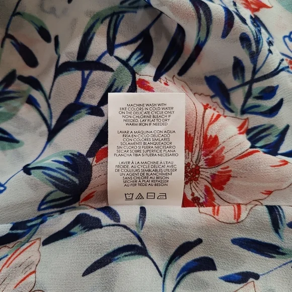 CABI Multicolor Floral Print Sleeveless V-Neck Blouse Women's Size Medium - Picture 10 of 11